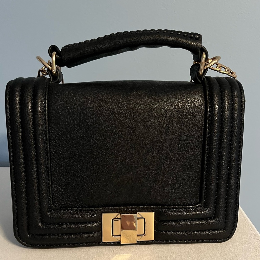 Black Forever 21 Crossbody Bag